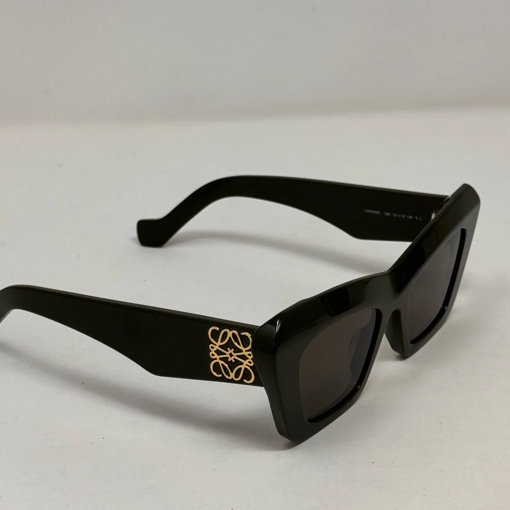 💯Authentic Loewe Beveled Car Eye olive green sunglasses